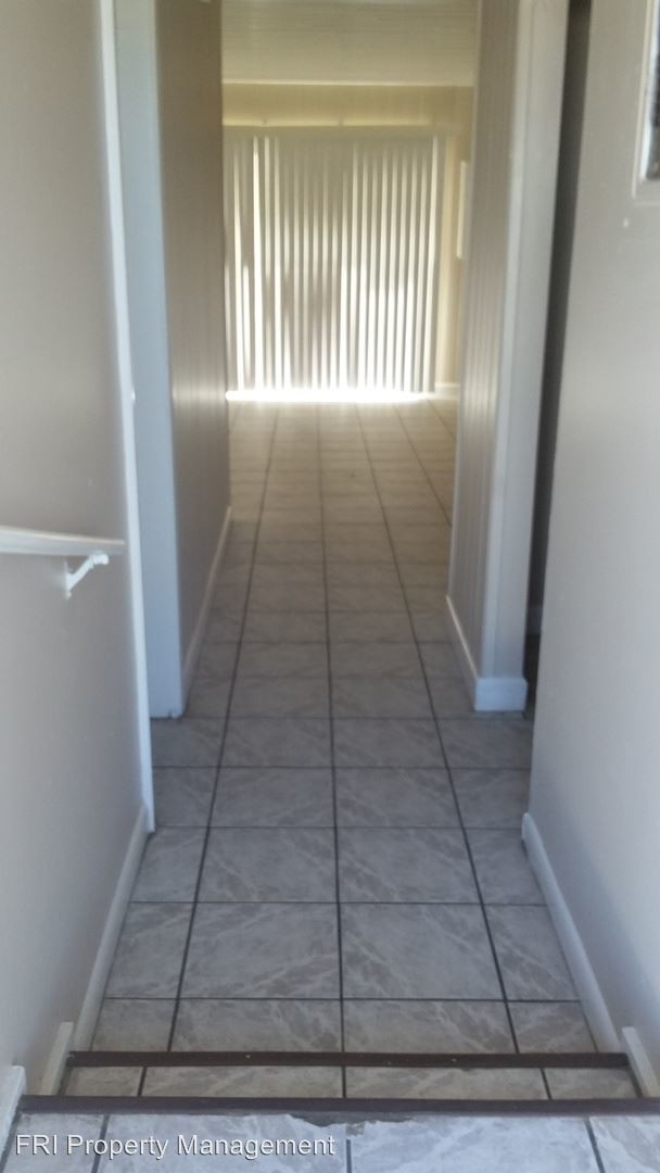 Building Photo - 1010 N Fiske Blvd