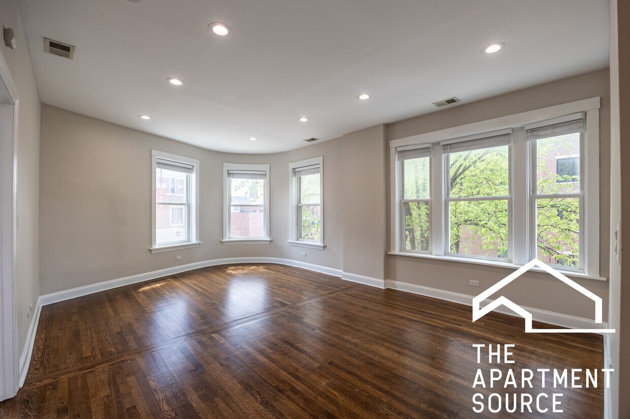 Foto principal - 2506 W Argyle St
