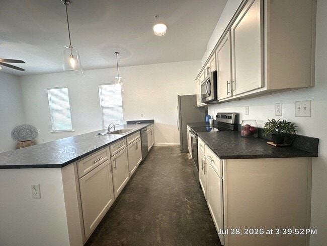 Building Photo - 78 N Rembert St