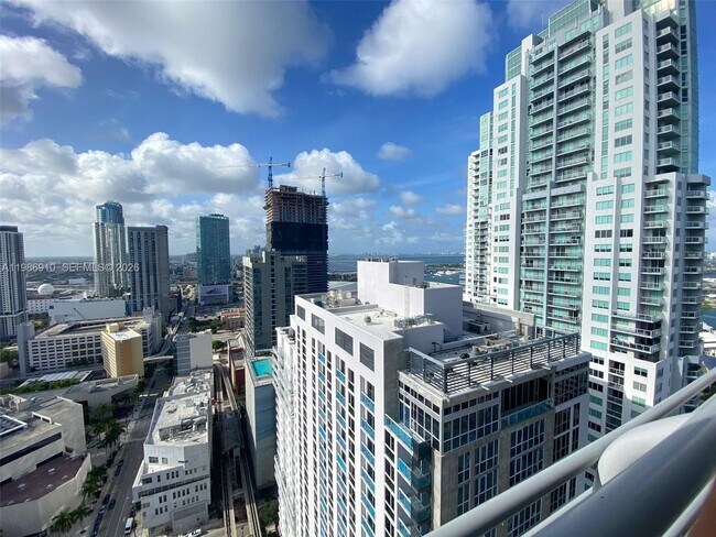 Foto del edificio - 133 NE 2nd Ave