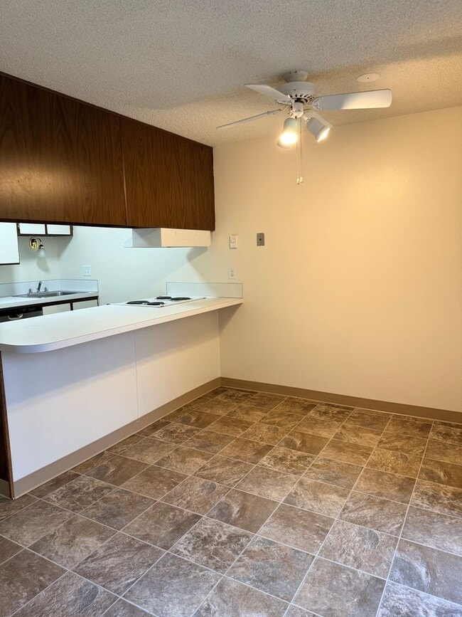 Interior Photo - Rolling Hills Townhouses