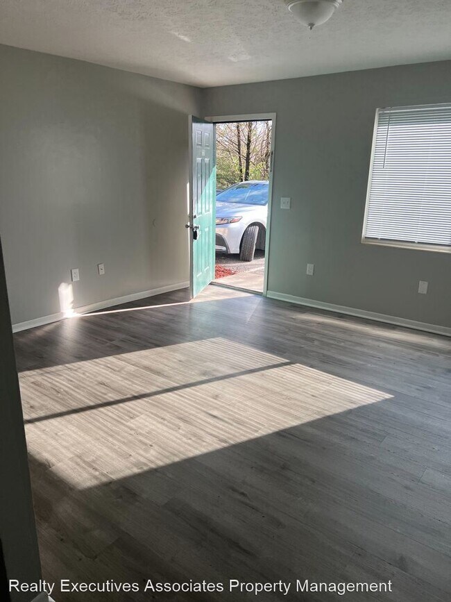 Building Photo - 2 br, 1 bath House - 723 West Casey Drive,...