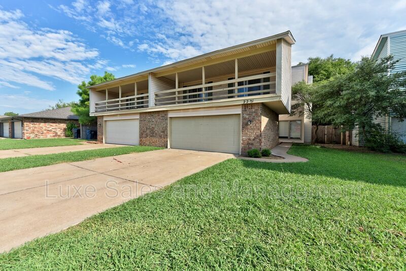 Foto principal - 2221 NW 117th St