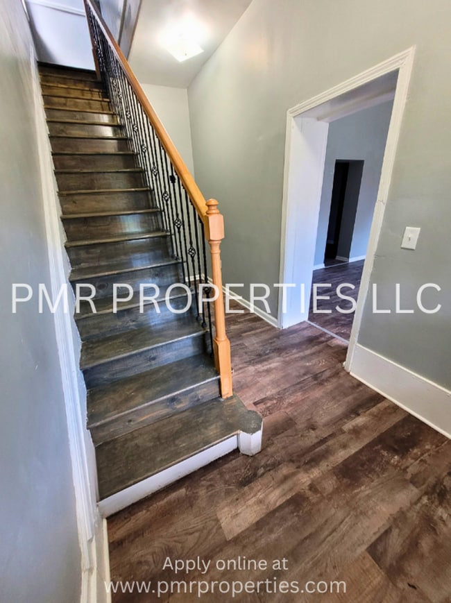 Building Photo - AVAILABLE SOON! 3 Bedrooms/2 Bathroom House