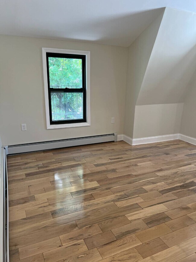 Foto del edificio - 3301 Barker Ave