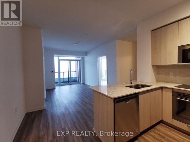 Photo du bâtiment - 99 Eagle Rock Way