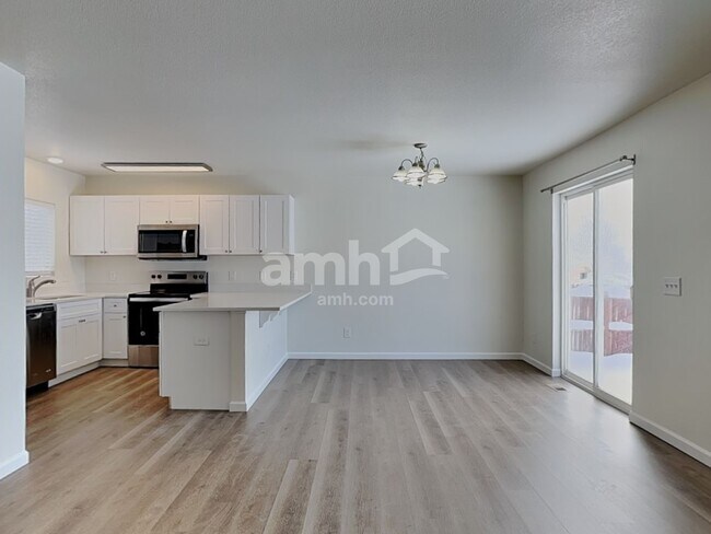 Foto del edificio - 4142 Knollvale Dr