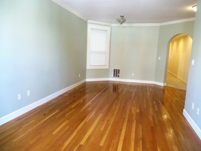 Building Photo - 308 Presidio Ave