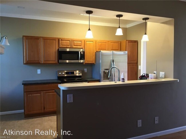 Building Photo - 1107 Killington Arch