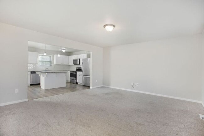 Building Photo - 5410 Eagle Glen Dr SW