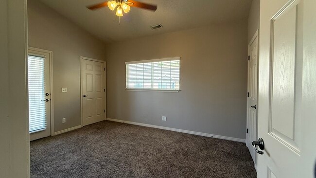 Building Photo - 1174 S. Meadow Fork Rd. 6