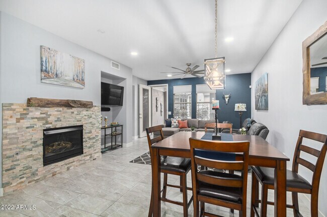Building Photo - 15221 N Clubgate Dr