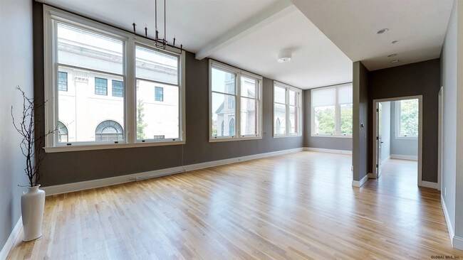 Building Photo - 65 3rd St