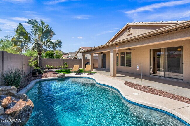 Building Photo - 27823 N 59th Dr