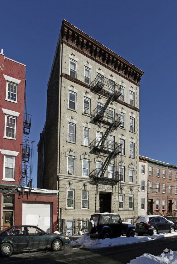 Exterior - 284-286 3rd St