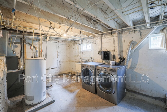 Building Photo - 215 Cleveland Ave