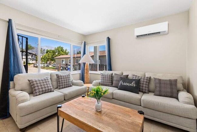 Building Photo - Cozy 2BR Home with Bright Interior & Relaxing Patio