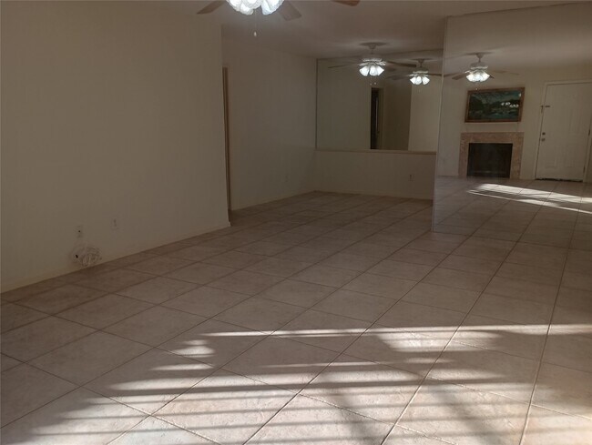 Foto del edificio - 8787 Brae Acres Rd