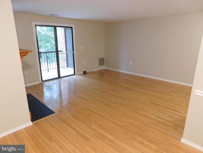 Building Photo - 18141 Chalet Dr