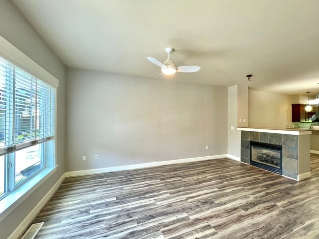 Building Photo - Great Townhome for rent