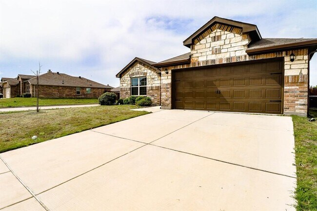 Building Photo - 2740 Adams Fall Ln