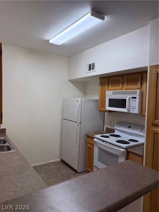 Building Photo - 45 Maleena Mesa St