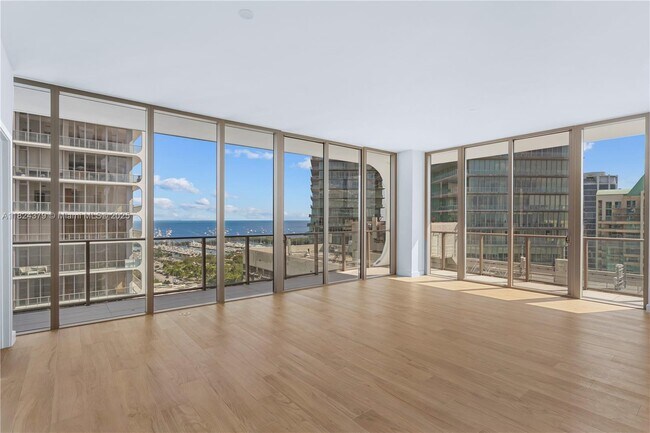 Foto del edificio - 2678 Tigertail Ave