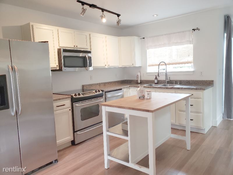Foto principal - 3 br, 1.5 bath House - 7104 Carmichael Ave SE