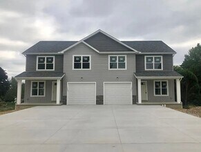 Building Photo - 147 Southpark Dr