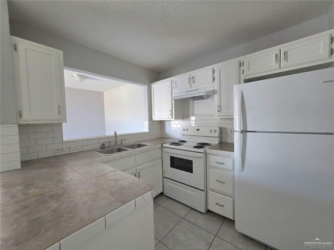 Building Photo - 7 N 11th St