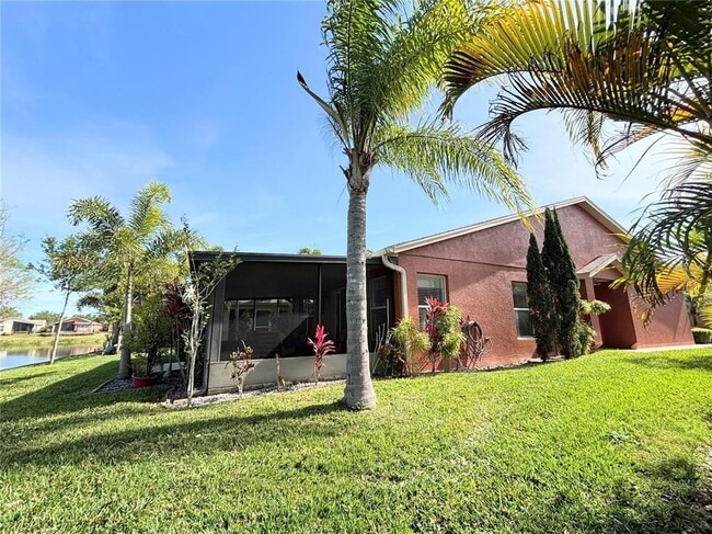 Building Photo - 585 Grand Canal Dr