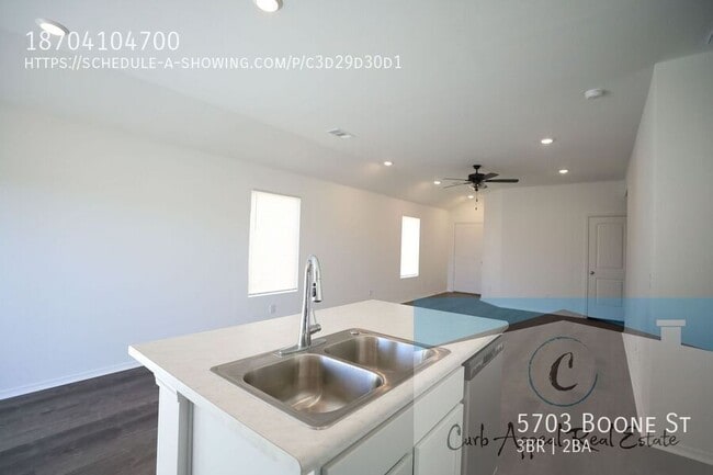 Building Photo - 5703 Boone St