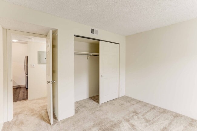 Interior Photo - Americana Lakewood Apartments