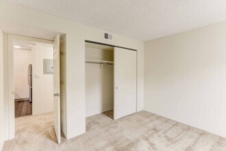 Interior Photo - Americana Lakewood Apartments