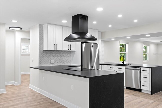 Foto del edificio - 4235 Carson St NE