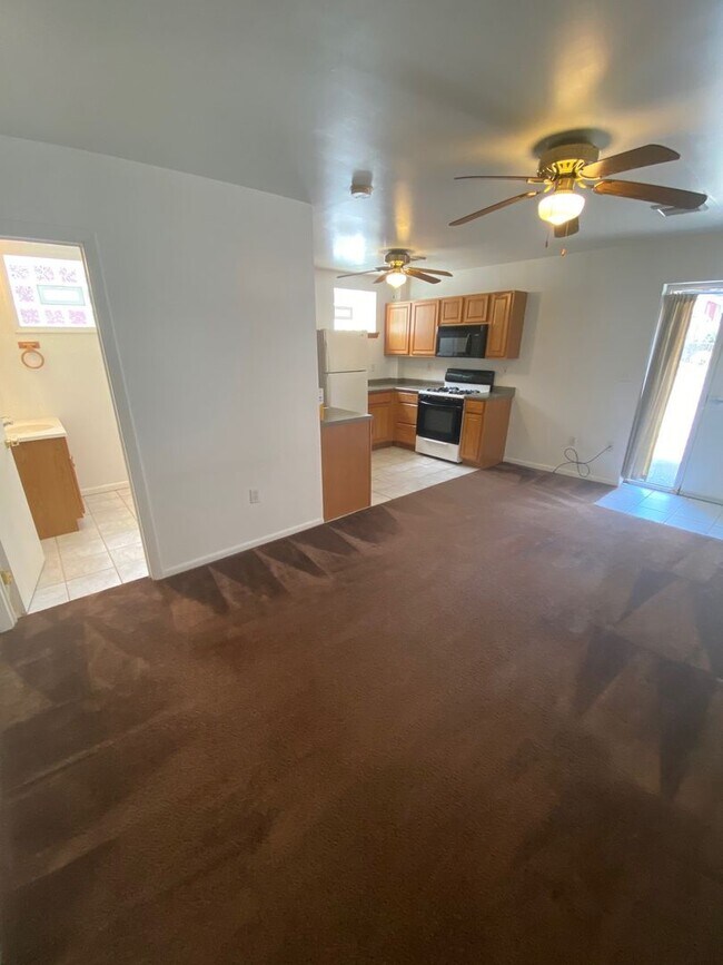 Photo - 144 Wabash St Apartment