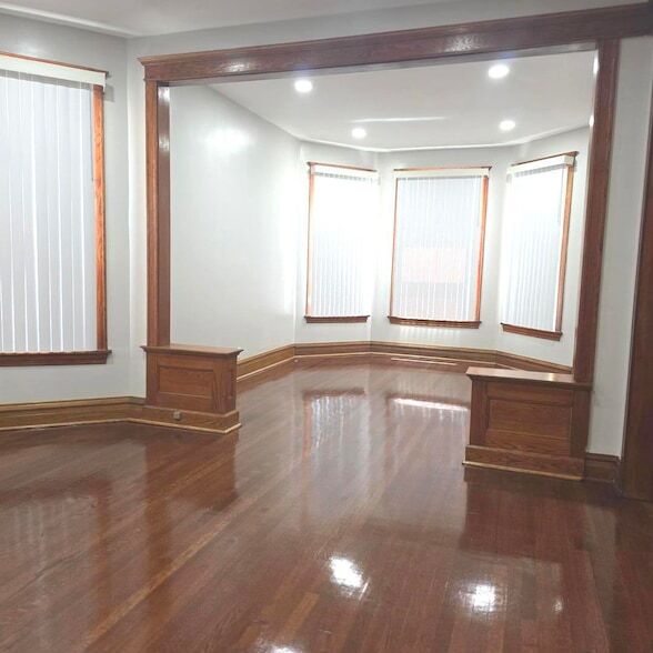 Foto del edificio - 2624 W Walton St