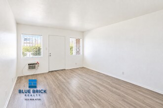 Building Photo - 7117 Fulton Ave