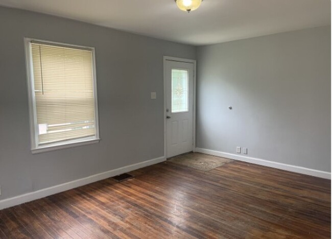 Foto del edificio - Cute 3 bedroom 1 bathroom house