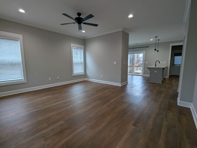 Photo - 568 Lowndes Hill Rd Townhome