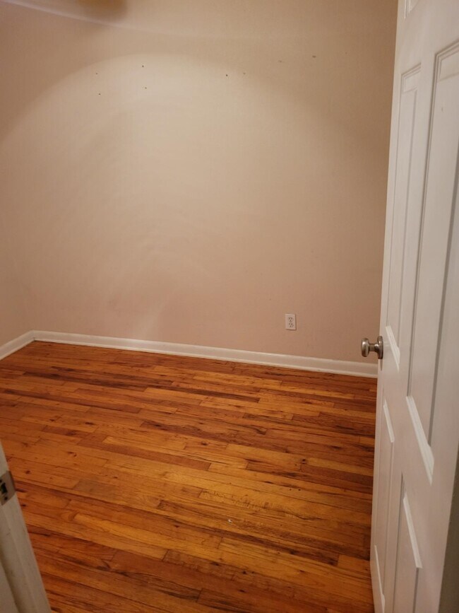 Foto del edificio - 1505 Hudson St