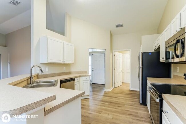 Building Photo - 3621 E GATOR CIR, Cape Coral, FL 33909