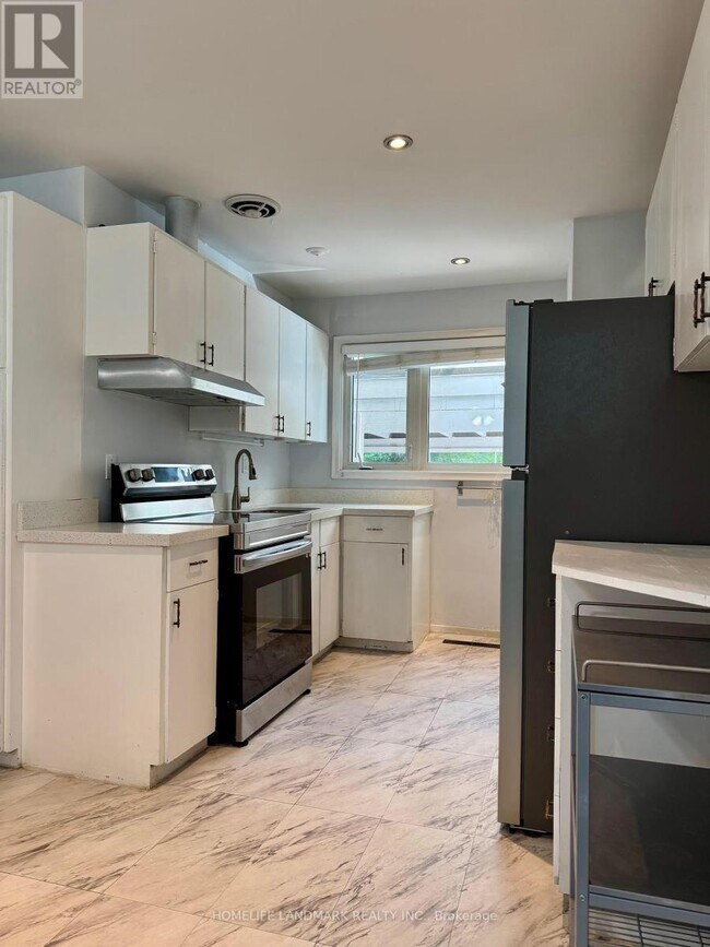 Building Photo - 30 Chatfield Dr