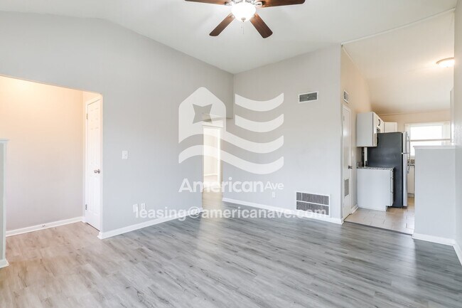 Foto del edificio - 7306 Betsy Ross Dr