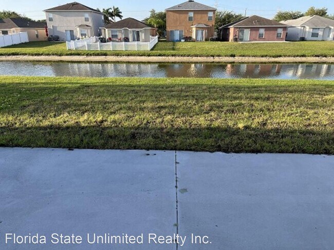 Building Photo - 3 br, 2.5 bath House - 8048 Canterbury Lak...