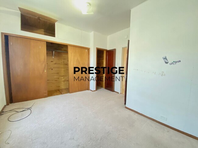 Foto del edificio - Spacious 2 Bedroom Apartment in Whiting