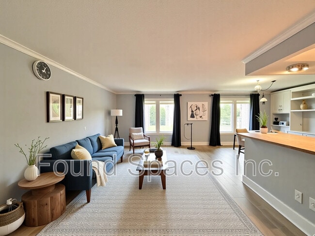 Building Photo - 255 Blackhorne Dr