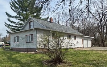 Building Photo - 925 W Buffalo St
