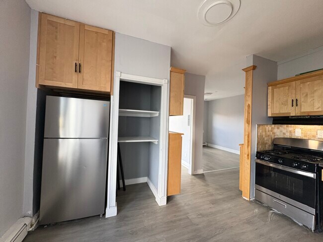 257 Sherman Ave 7 - 265 Sherman Ave
