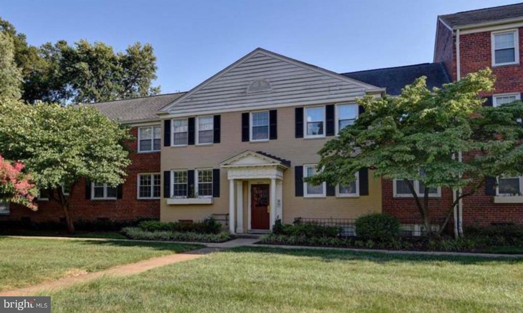 Foto principal - 6622 Boulevard View